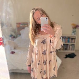Free People Dress 🌟